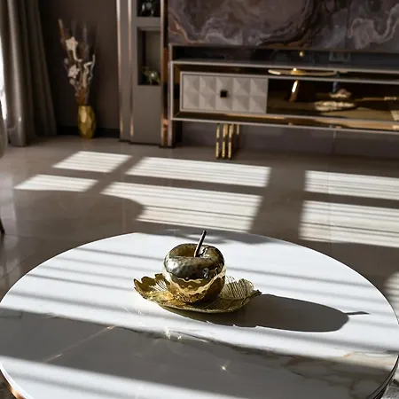 Seasons 2 Σόφια